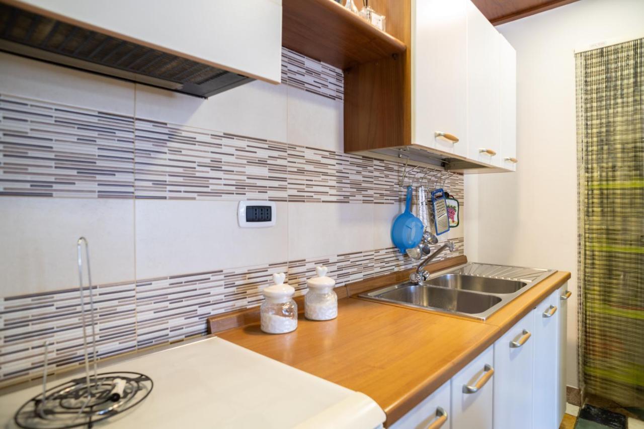 La Casa Di Luca - By Host4U Apartman Pulsano Kültér fotó