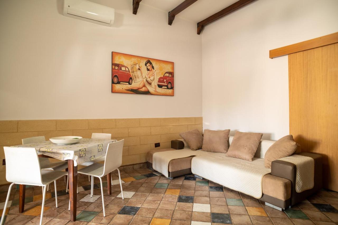 La Casa Di Luca - By Host4U Apartman Pulsano Kültér fotó