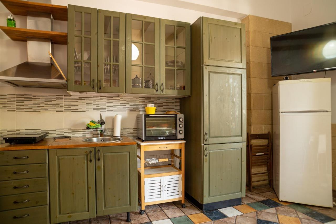 La Casa Di Luca - By Host4U Apartman Pulsano Kültér fotó